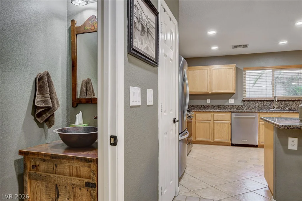 11108 Desert Dove, Las Vegas, NV 89144