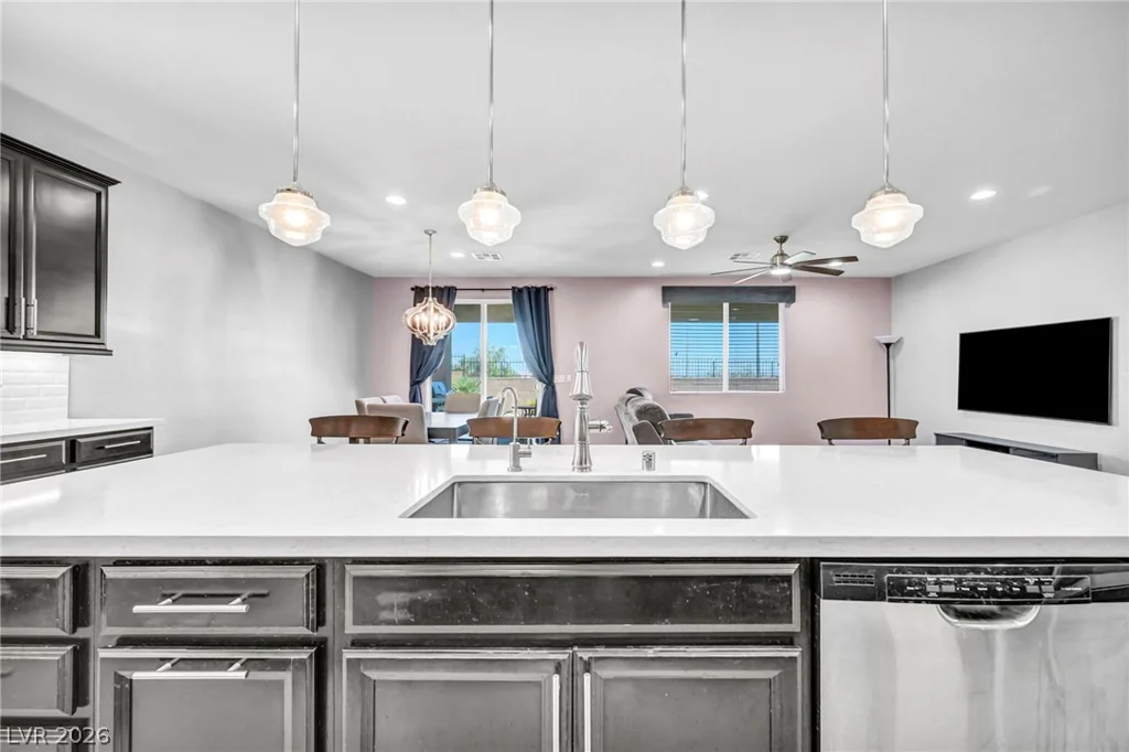 6156 Ava Ridge, Las Vegas, NV 89141