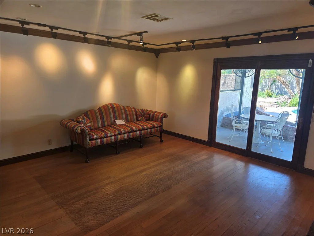 3000 Gilmary, Las Vegas, NV 89102