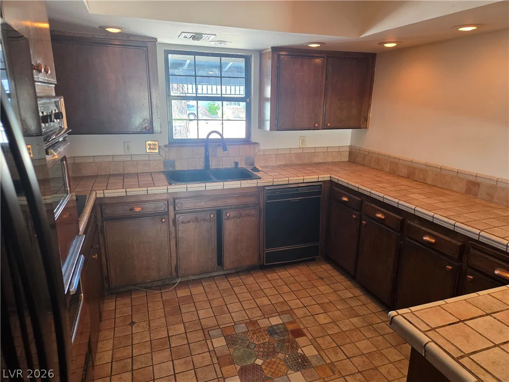3000 Gilmary, Las Vegas, NV 89102
