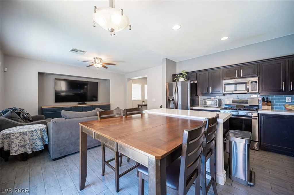 206 Fairway Woods, Las Vegas, NV 89148