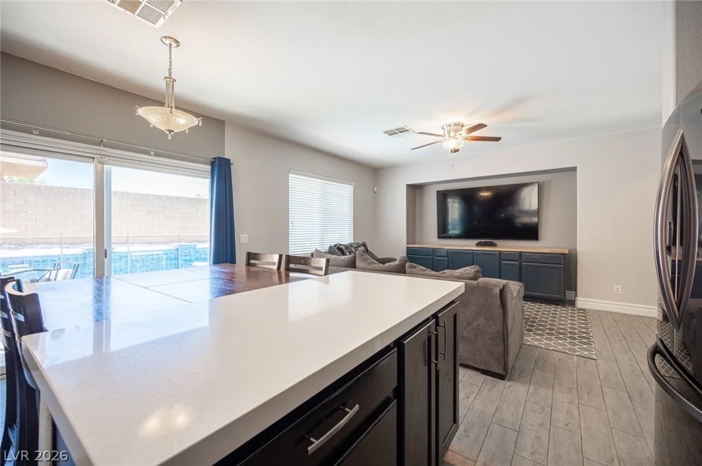 206 Fairway Woods, Las Vegas, NV 89148
