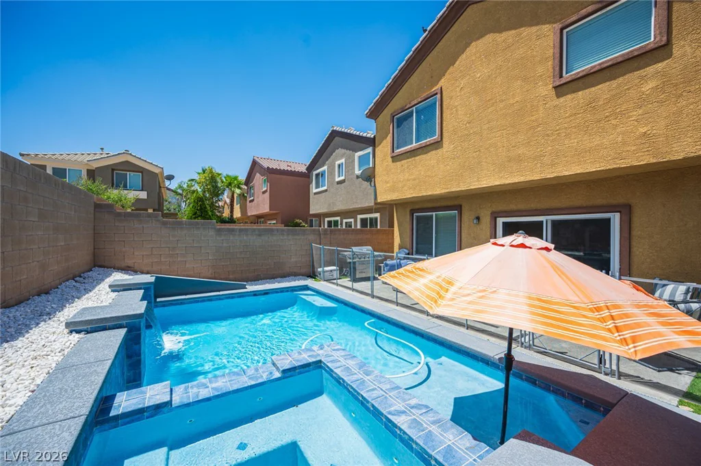 206 Fairway Woods, Las Vegas, NV 89148