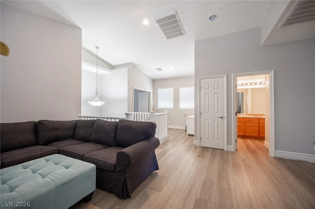 206 Fairway Woods, Las Vegas, NV 89148