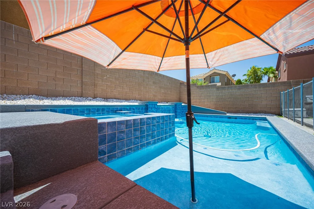 206 Fairway Woods, Las Vegas, NV 89148