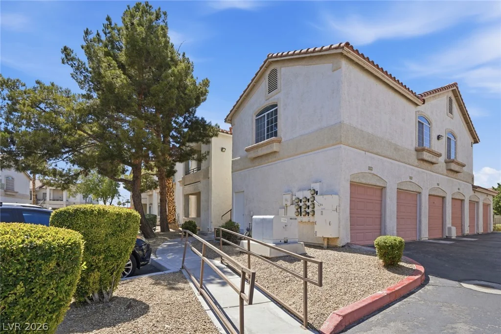 1405 Nellis, Las Vegas, NV 89104