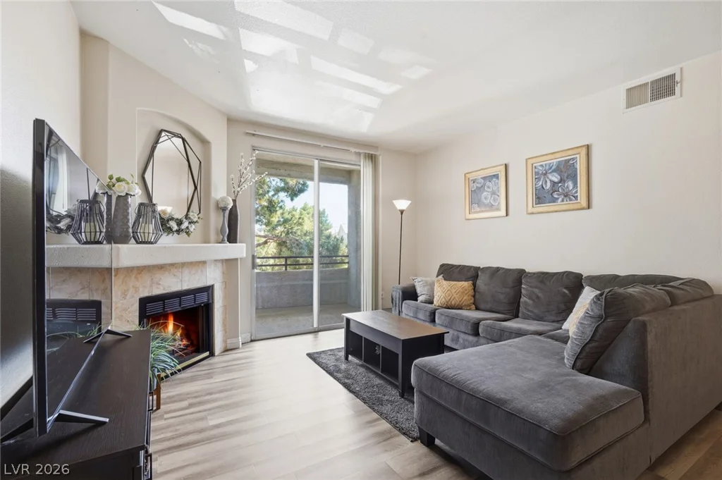 1405 Nellis, Las Vegas, NV 89104