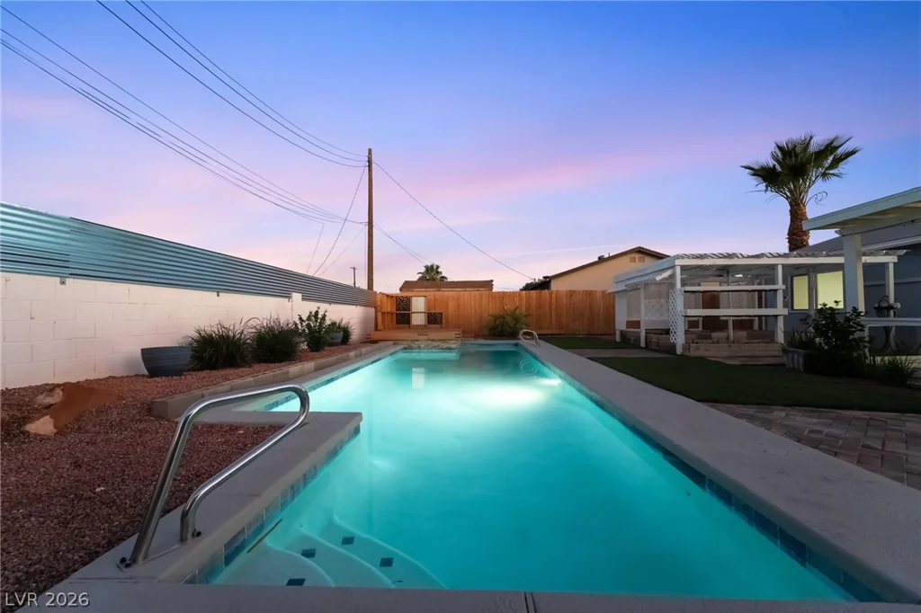 4200 Canal, Las Vegas, NV 89122