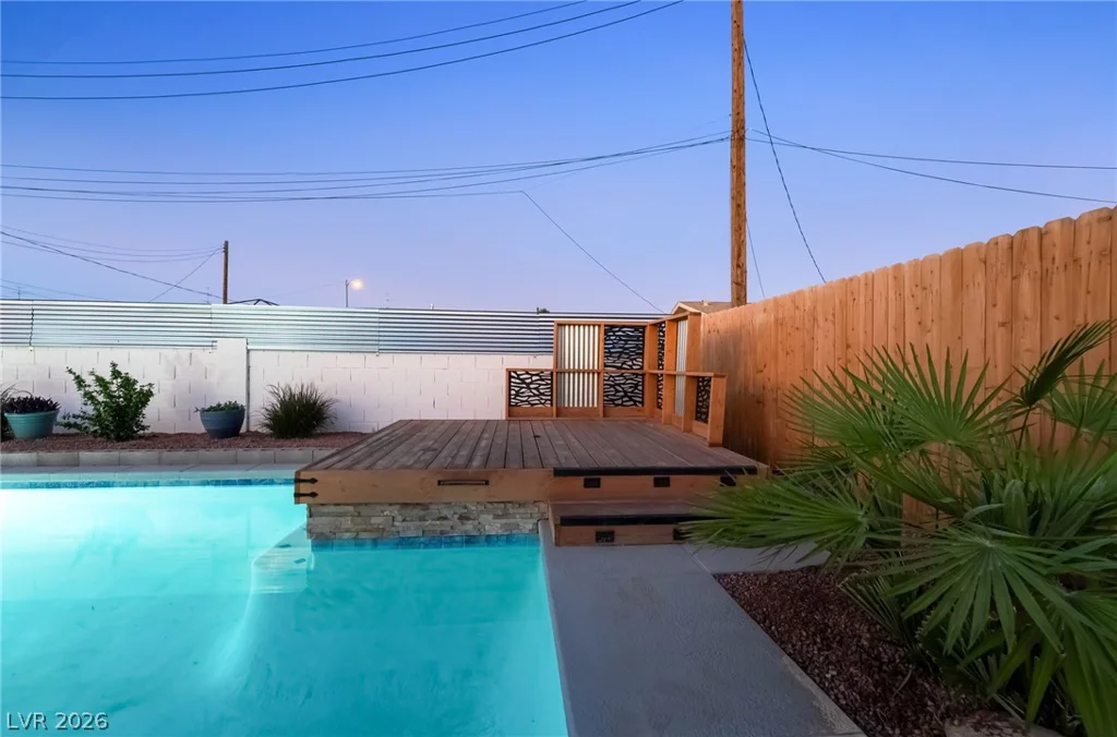 4200 Canal, Las Vegas, NV 89122