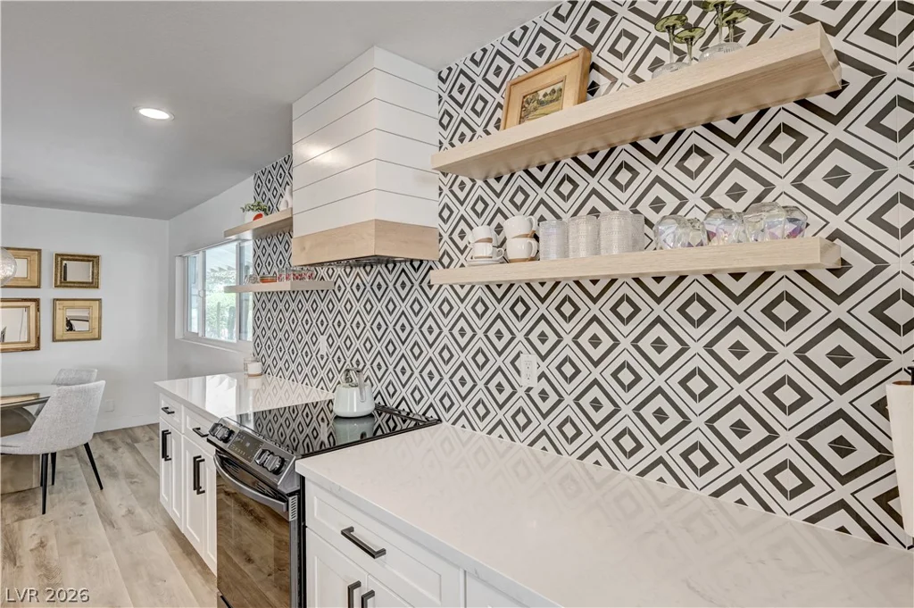 2704 Gilmary, Las Vegas, NV 89102