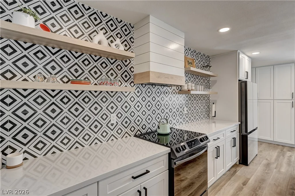 2704 Gilmary, Las Vegas, NV 89102