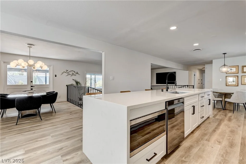 2704 Gilmary, Las Vegas, NV 89102