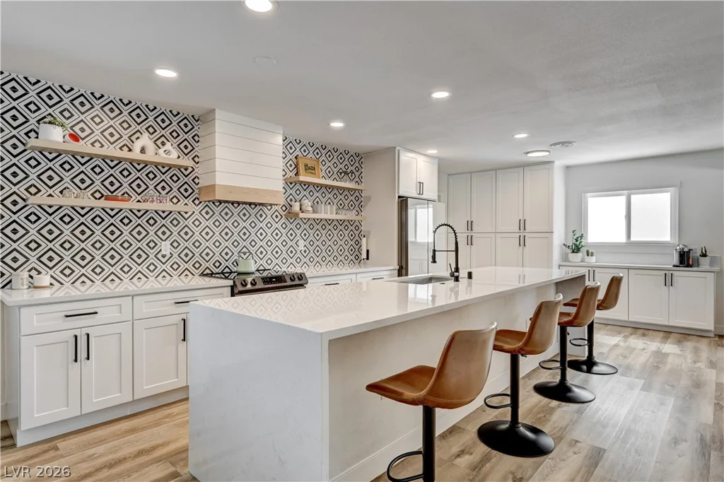 2704 Gilmary, Las Vegas, NV 89102