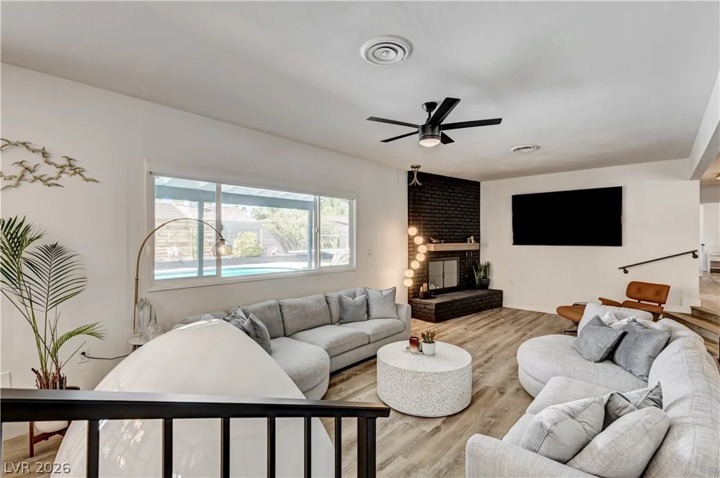 2704 Gilmary, Las Vegas, NV 89102
