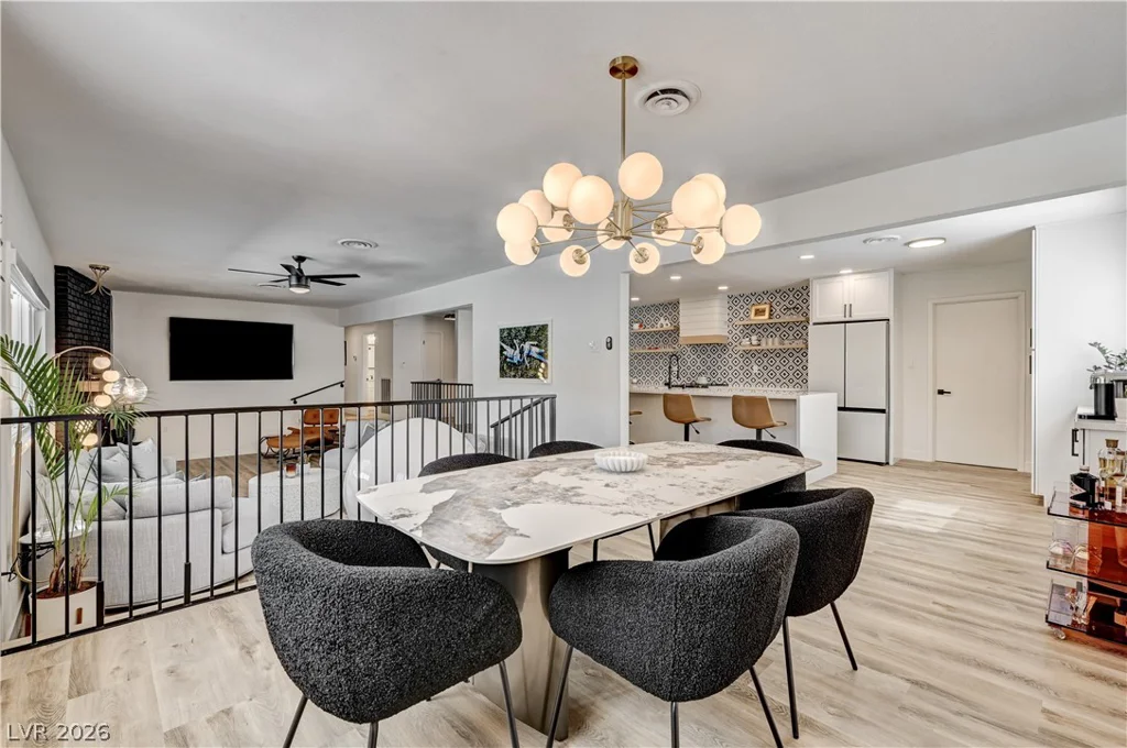 2704 Gilmary, Las Vegas, NV 89102