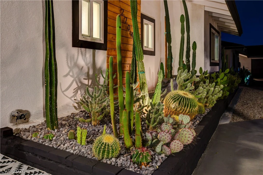 2704 Gilmary, Las Vegas, NV 89102