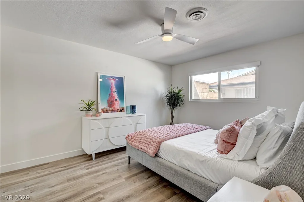 2704 Gilmary, Las Vegas, NV 89102