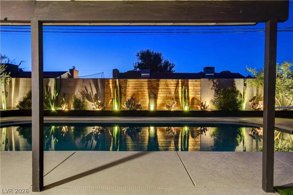 2704 Gilmary, Las Vegas, NV 89102