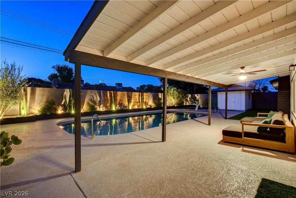 2704 Gilmary, Las Vegas, NV 89102