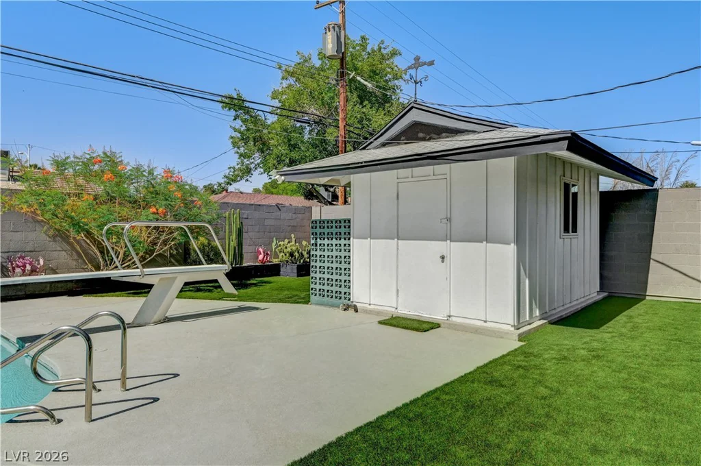 2704 Gilmary, Las Vegas, NV 89102