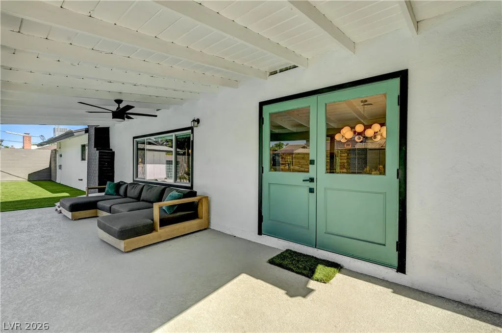 2704 Gilmary, Las Vegas, NV 89102