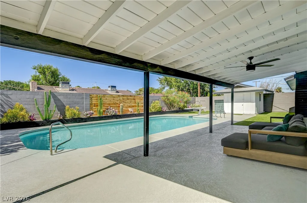 2704 Gilmary, Las Vegas, NV 89102