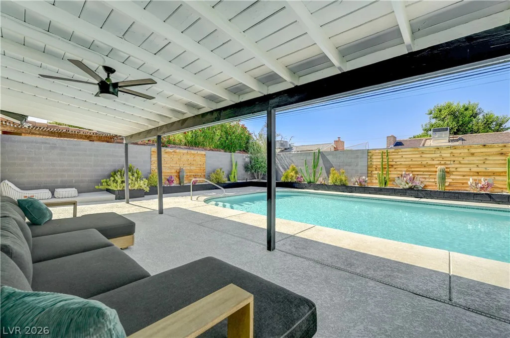 2704 Gilmary, Las Vegas, NV 89102