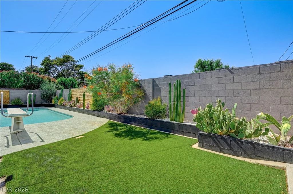 2704 Gilmary, Las Vegas, NV 89102