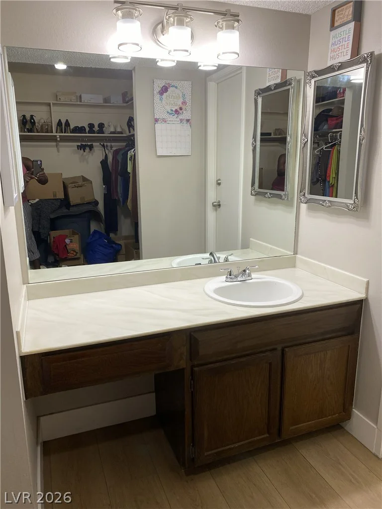 750 Royal Crest, Las Vegas, NV 89169