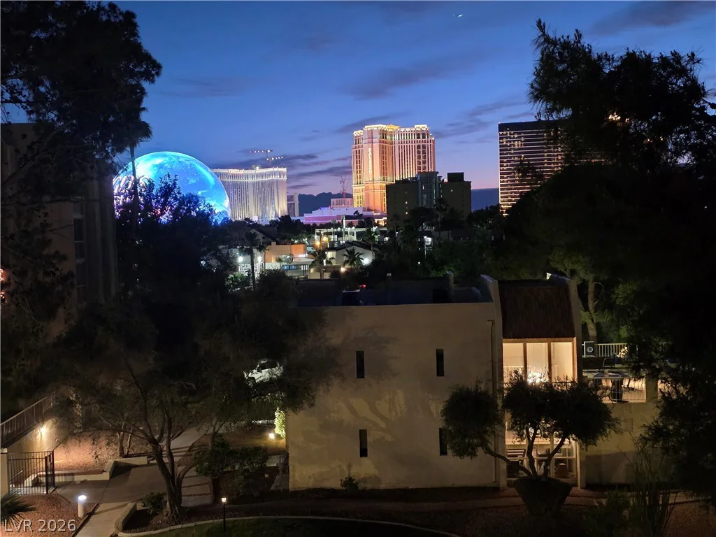 750 Royal Crest, Las Vegas, NV 89169