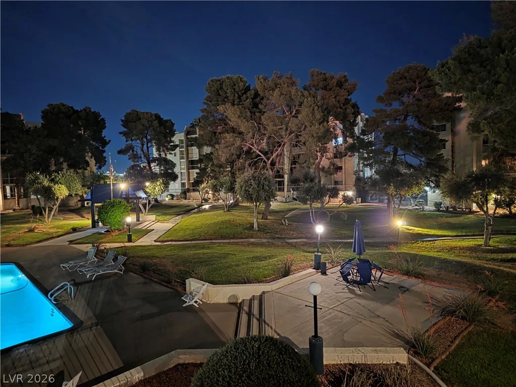 750 Royal Crest, Las Vegas, NV 89169