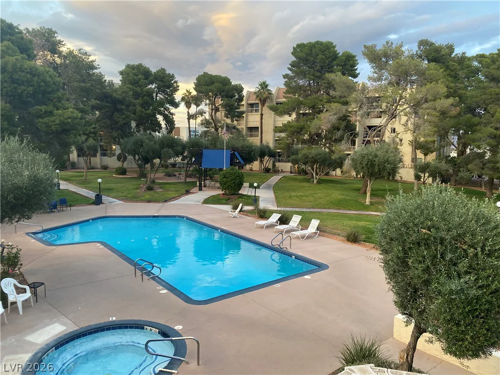 750 Royal Crest, Las Vegas, NV 89169