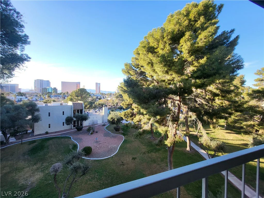 750 Royal Crest, Las Vegas, NV 89169