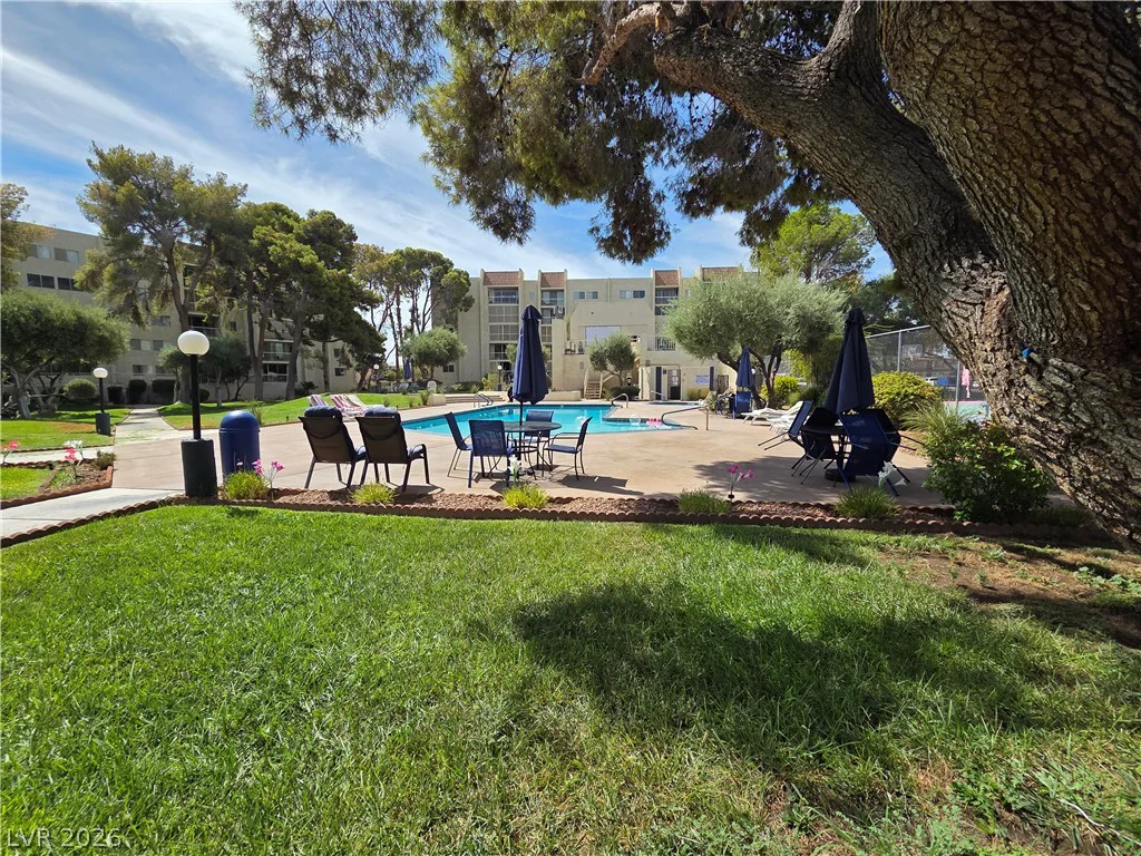 750 Royal Crest, Las Vegas, NV 89169