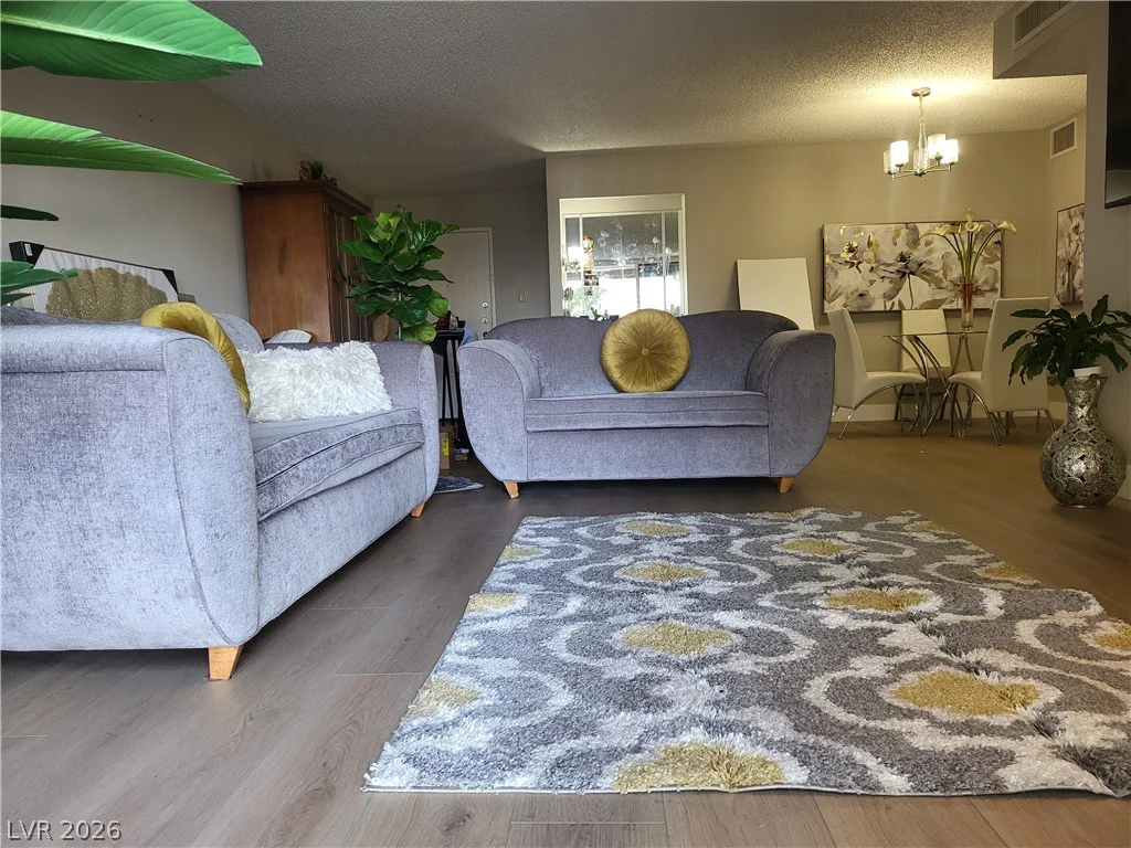 750 Royal Crest, Las Vegas, NV 89169