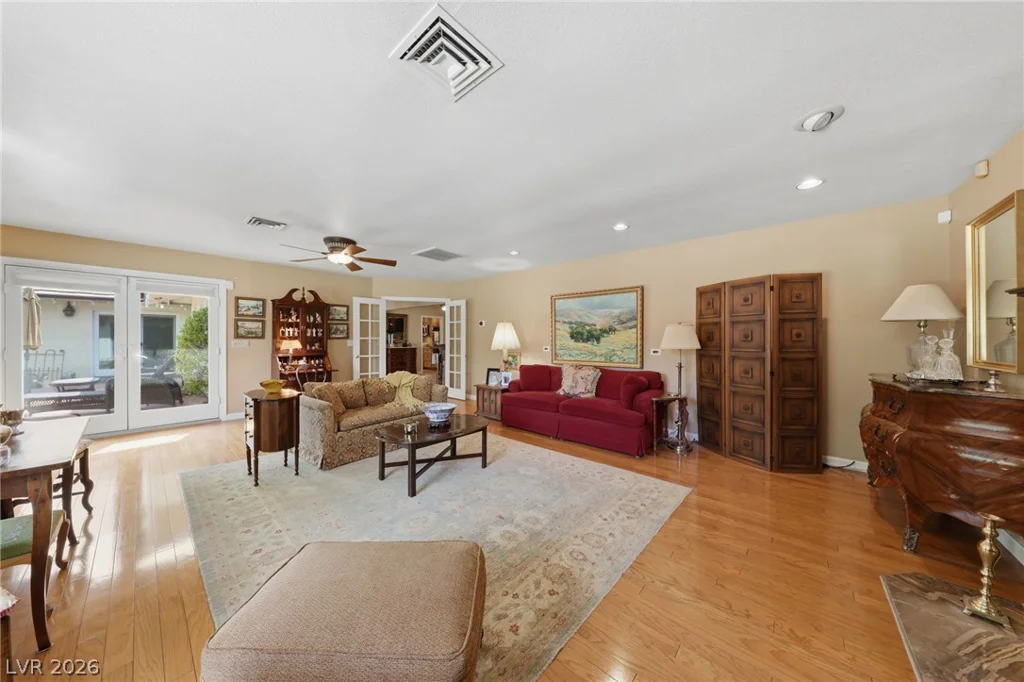 221 Rosemary, Las Vegas, NV 89107