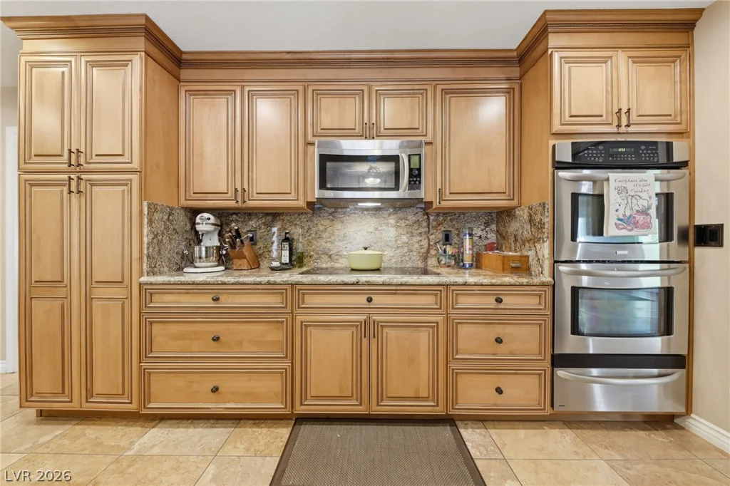221 Rosemary, Las Vegas, NV 89107