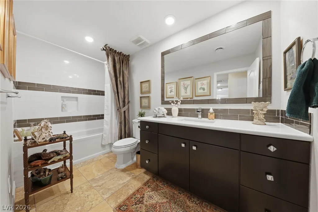 221 Rosemary, Las Vegas, NV 89107