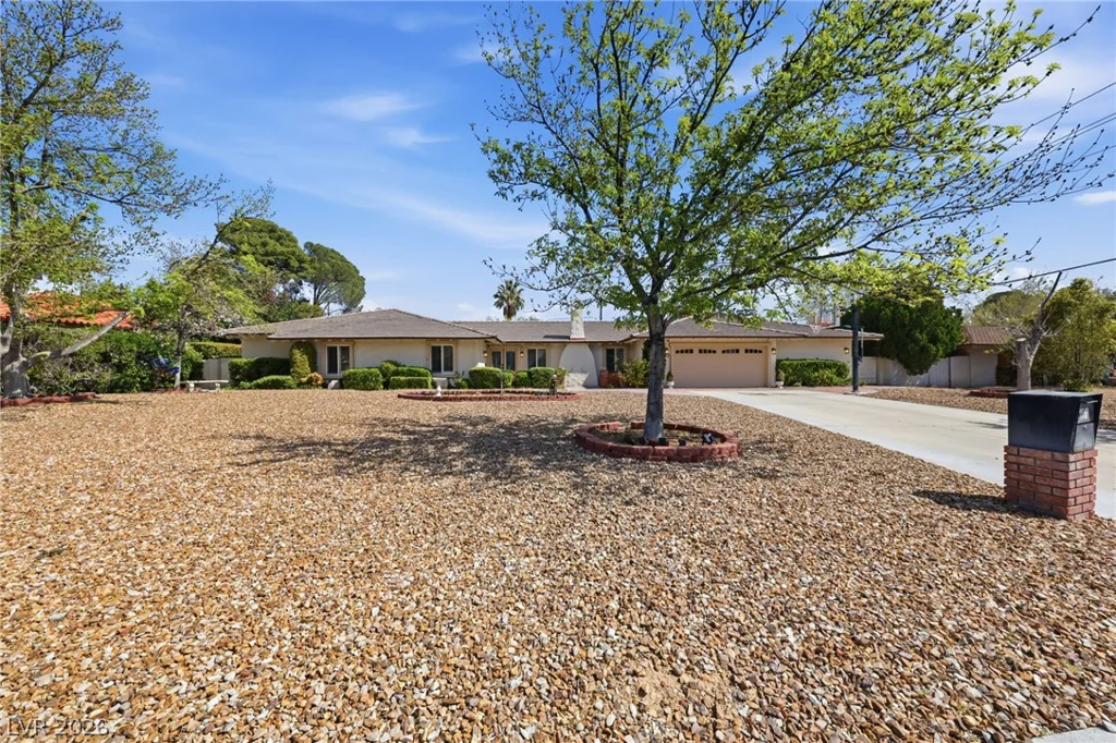 221 Rosemary, Las Vegas, NV 89107