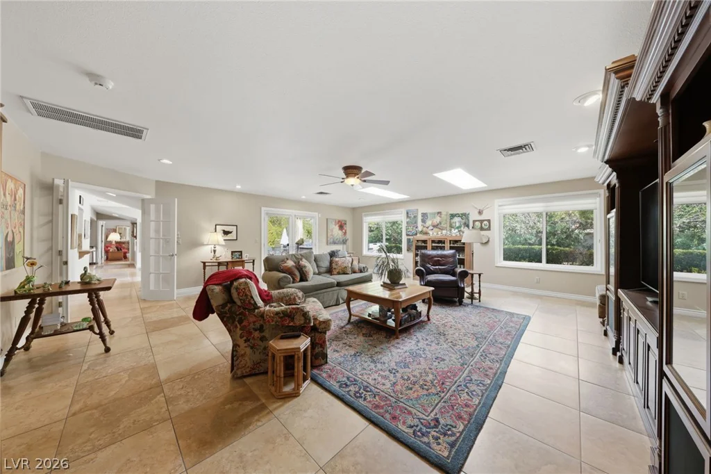 221 Rosemary, Las Vegas, NV 89107