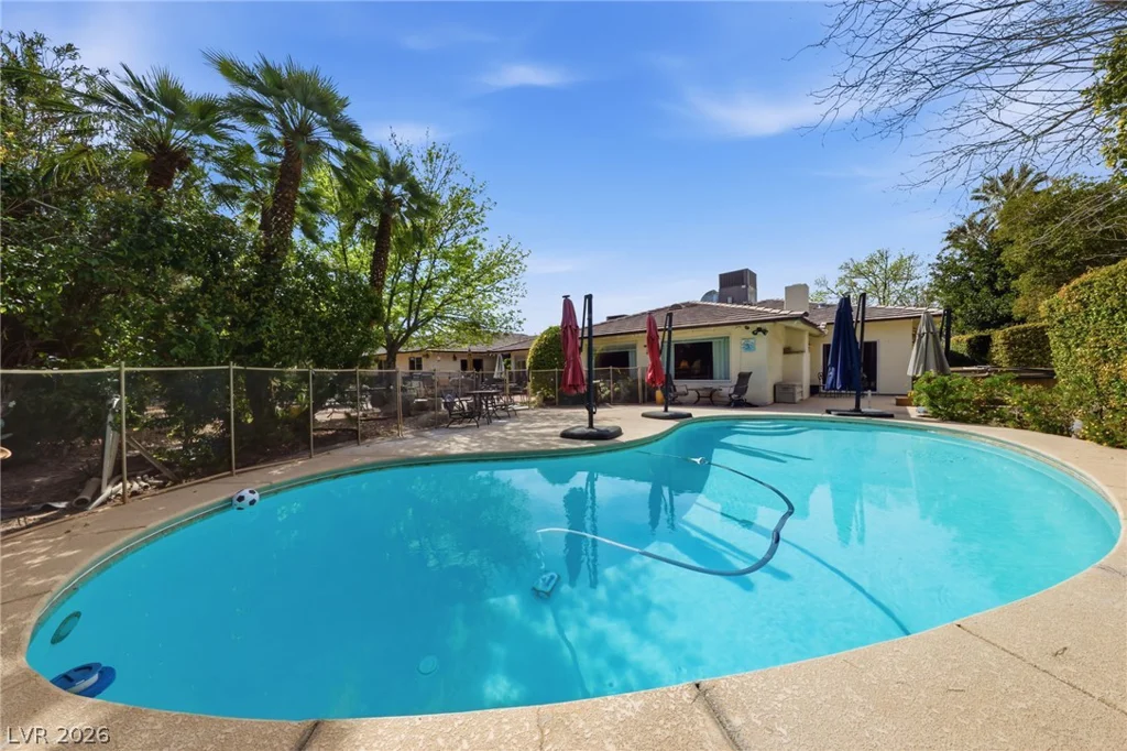 221 Rosemary, Las Vegas, NV 89107