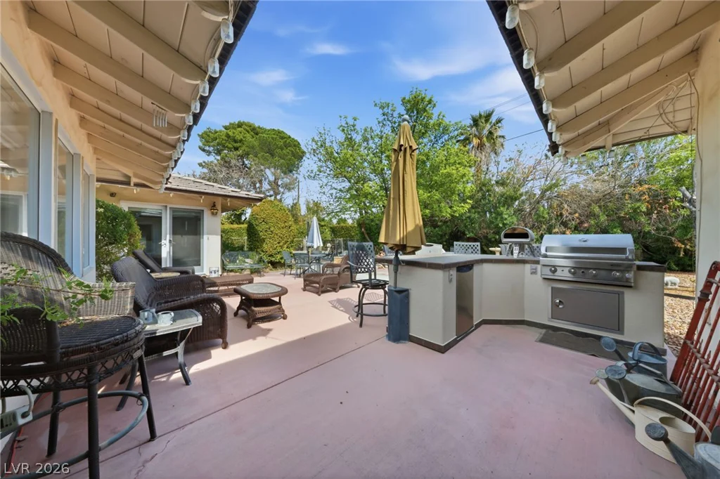 221 Rosemary, Las Vegas, NV 89107