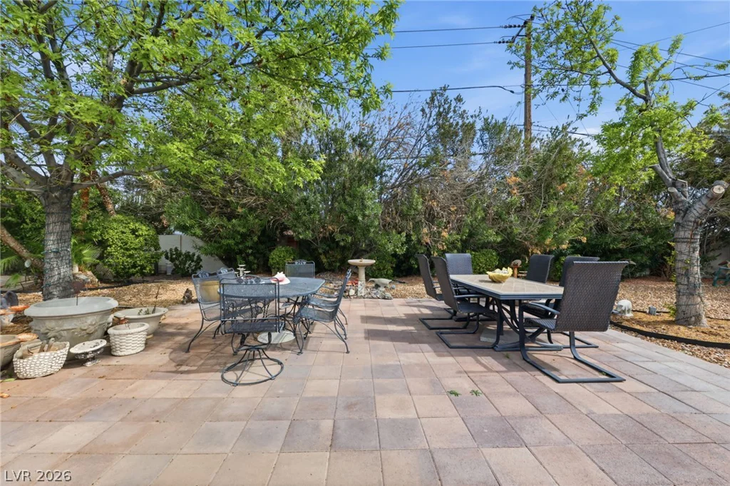 221 Rosemary, Las Vegas, NV 89107