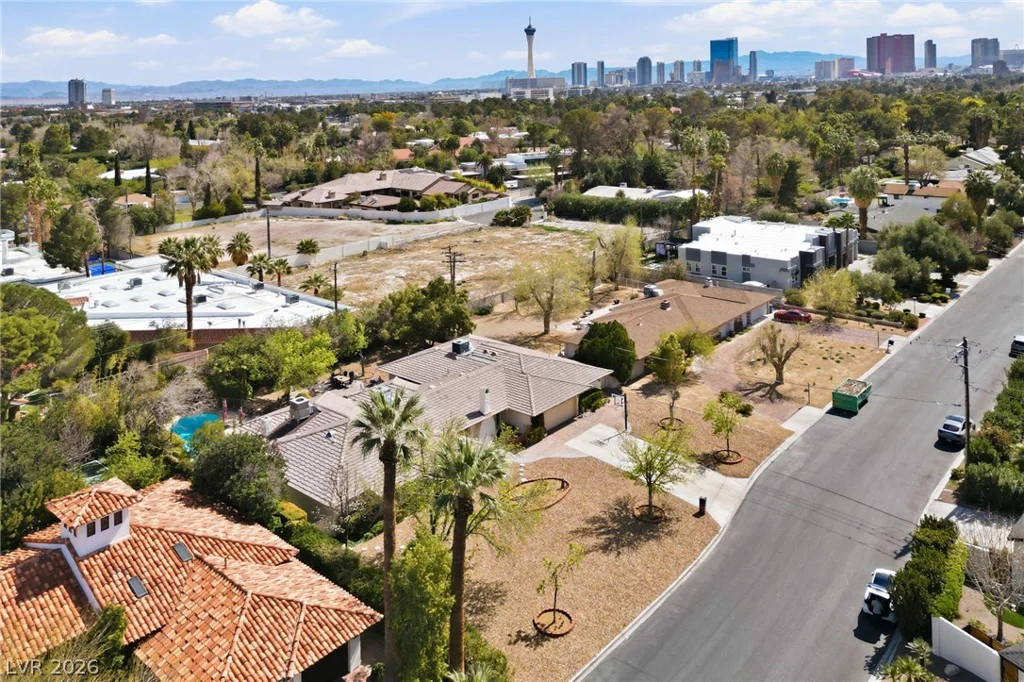 221 Rosemary, Las Vegas, NV 89107