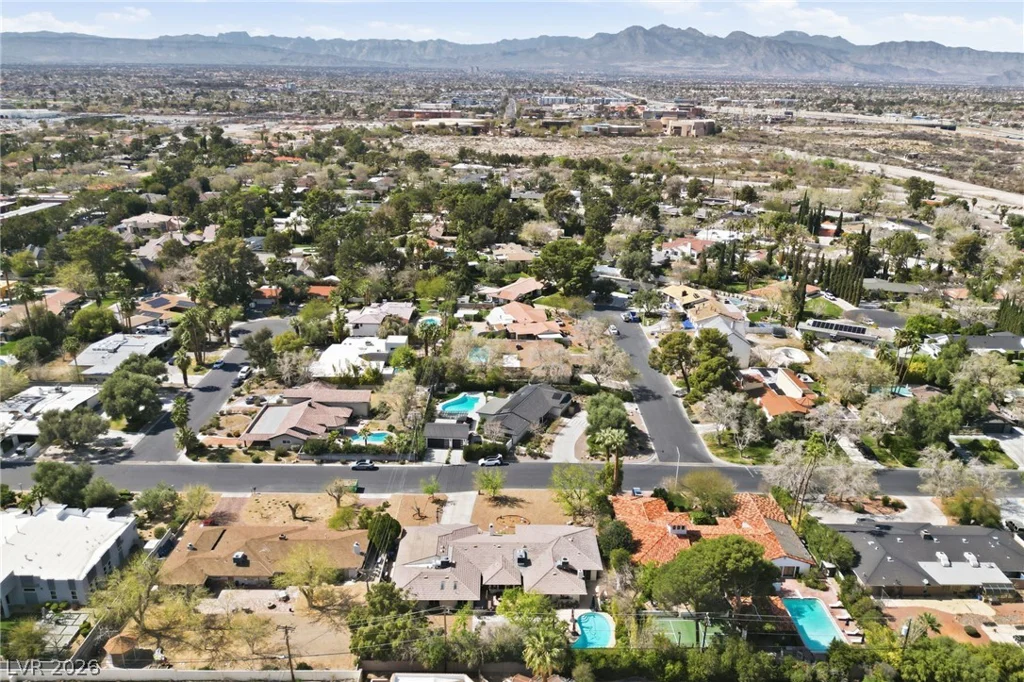 221 Rosemary, Las Vegas, NV 89107