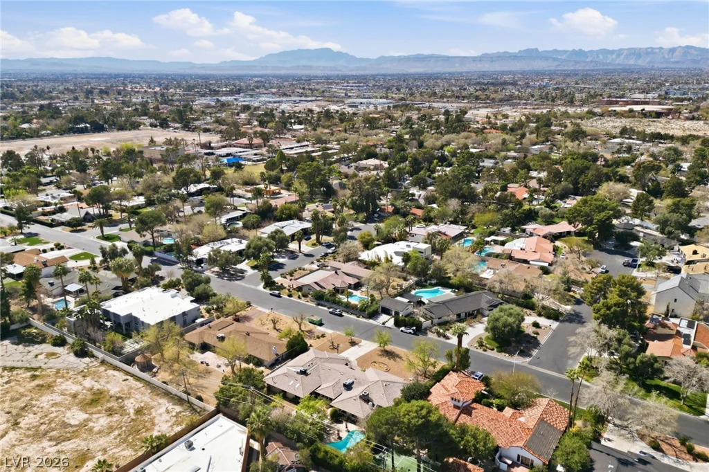 221 Rosemary, Las Vegas, NV 89107