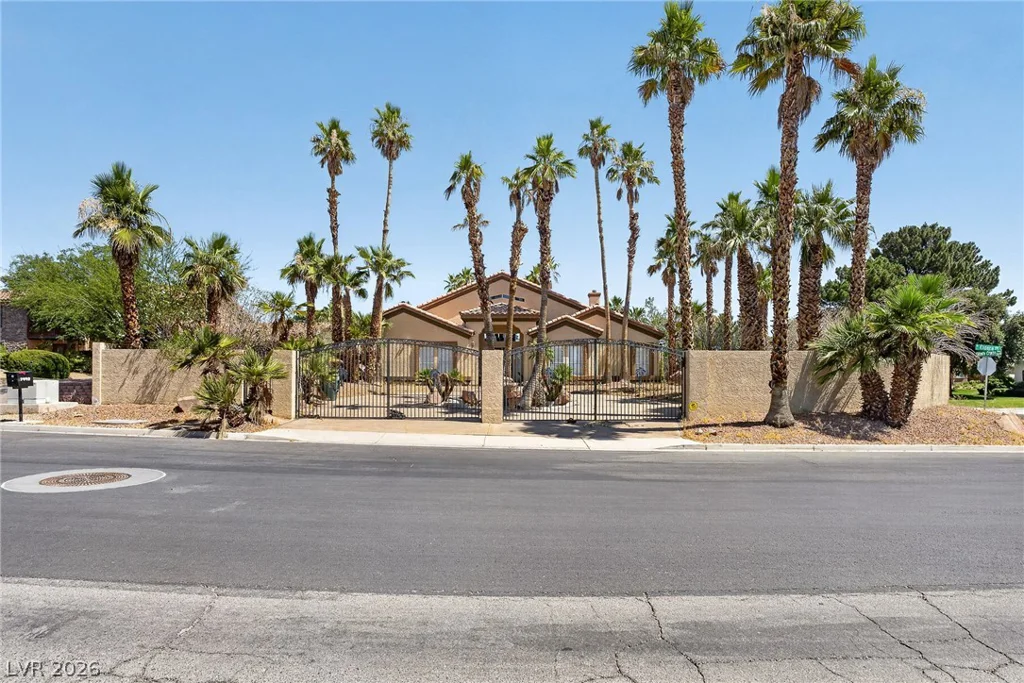 7440 Eldora, Las Vegas, NV 89117
