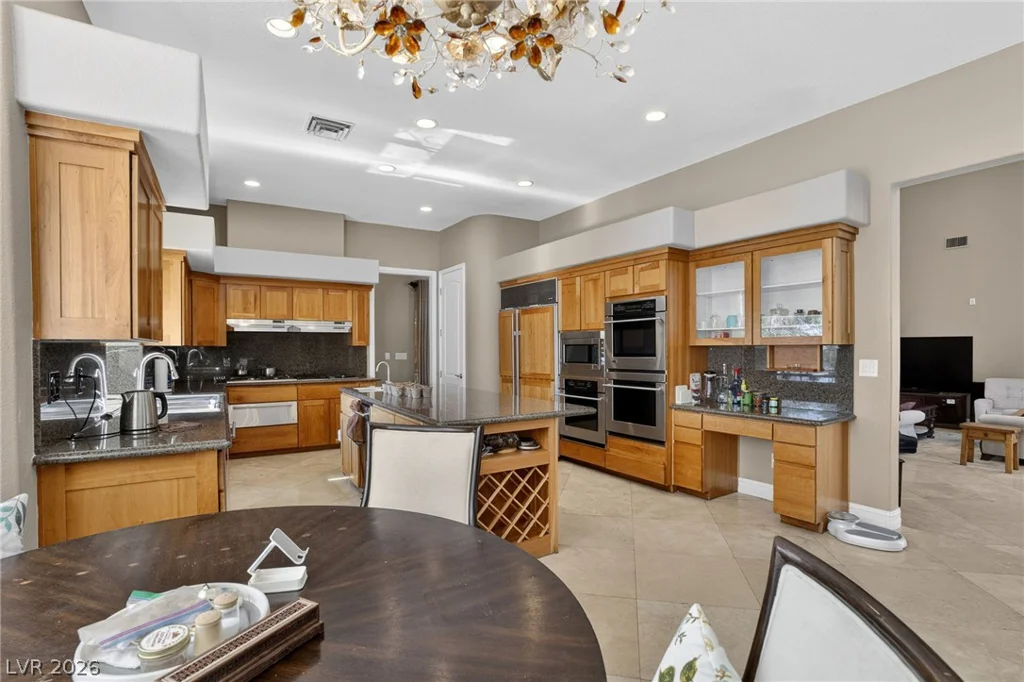 7440 Eldora, Las Vegas, NV 89117