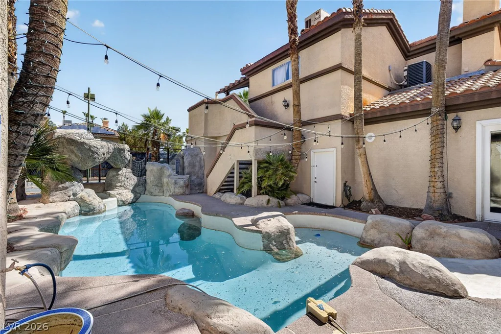 7440 Eldora, Las Vegas, NV 89117
