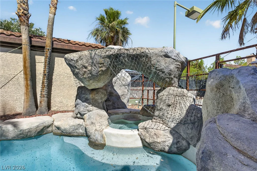 7440 Eldora, Las Vegas, NV 89117
